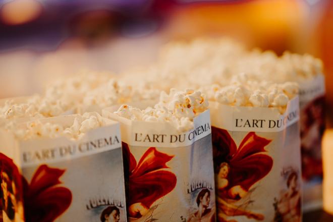 Frisches Popcorn - der ultimative Kinosnack